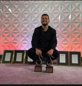 Premios SESAC Latina 2025: Lenny Tavárez y Alex Hernández triunfan