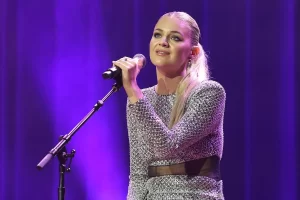 Kelsea Ballerini pausa: Reflexiones sobre su carrera