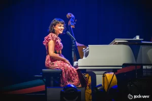 Norah Jones Concert: Un Recital Emotivo en Santiago