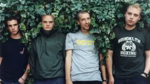 Coldplay Parachutes: 25 Años de Melancolía Musical