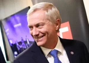 José Antonio Kast celebra la renuncia de Francisco Vidal