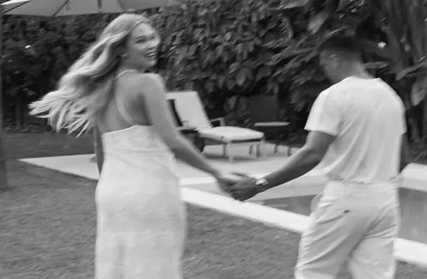 Alexis Sánchez Regresa a las Prácticas en Sevilla