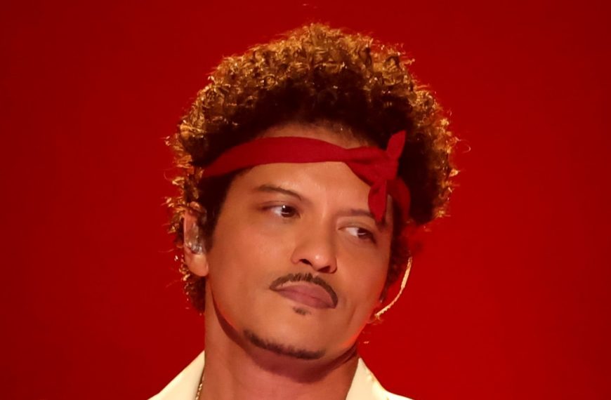 Bruno Mars y su retorno melódico en The Romantic